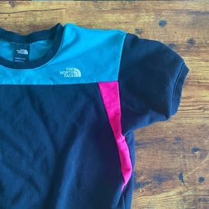 Retro North Face Short Sleeve Sweatshirt